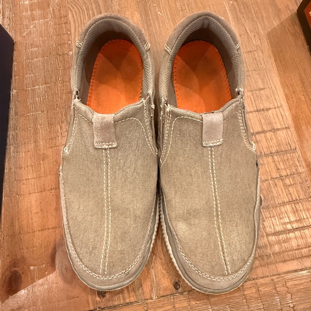 croft & barrow Men's Slip-On Canvas Loafers in Gray with Orange Insole